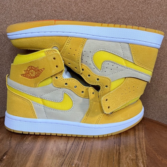 Jordan 1 high
Air Zoom COMFORT 2 
Brand new - Picture 13 of 16